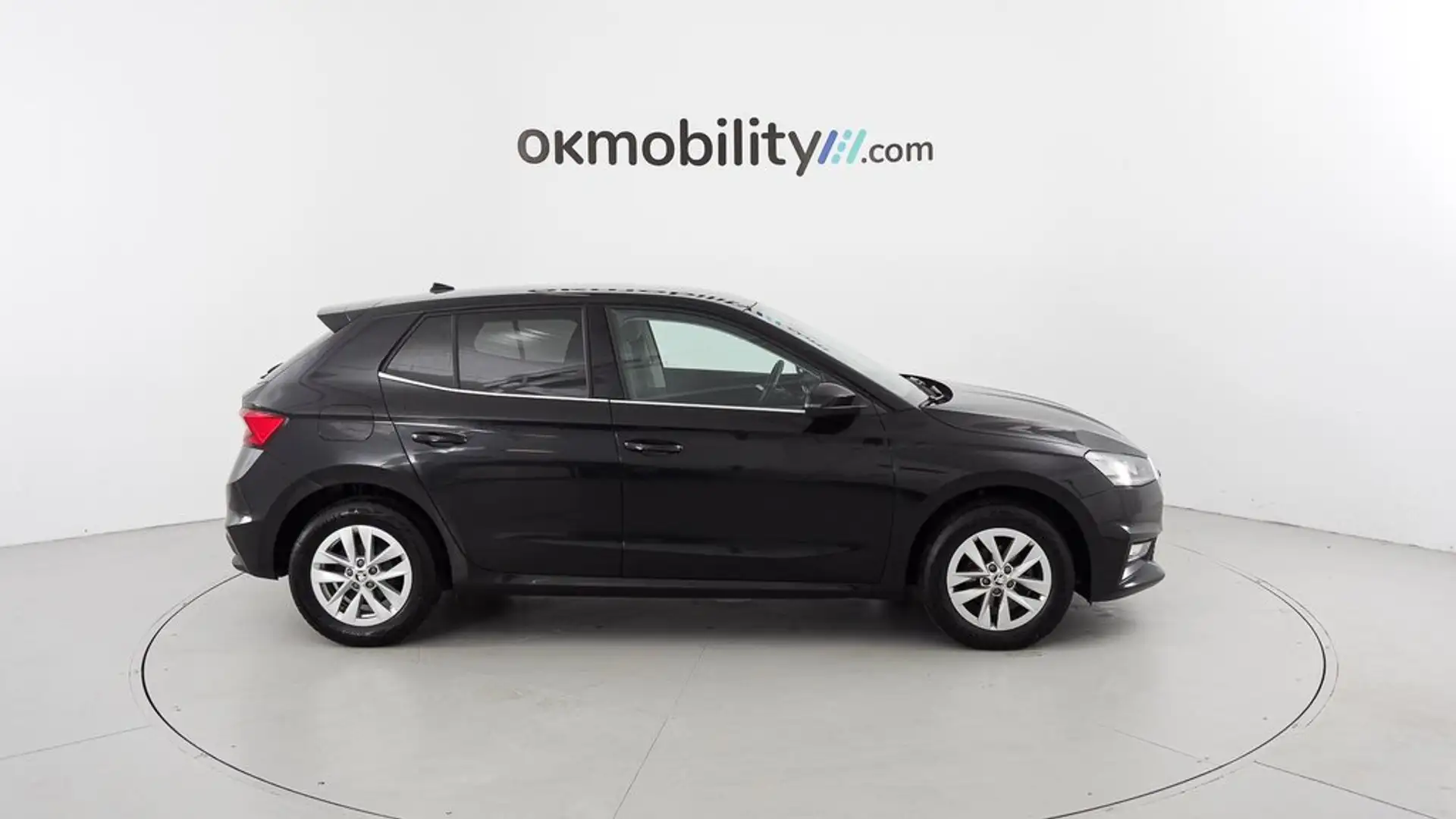 Skoda Fabia 1.0 TSI Selection 70kW Negro - 2