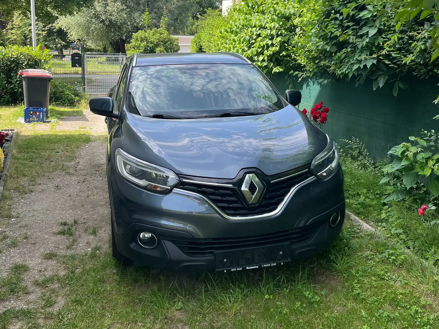 Renault Kadjar Kadjar Energy dCi 130 4WD 6-Gang Zen Zen Grijs - 1