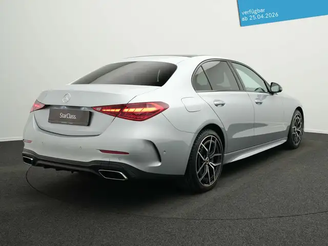 Mercedes-Benz C-Class view 3