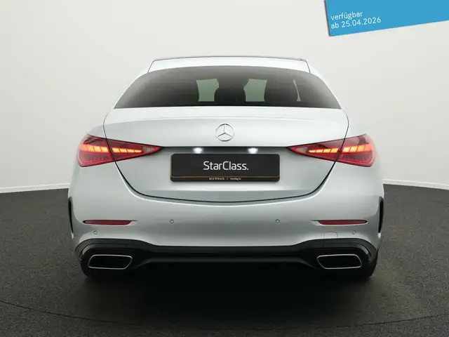 Mercedes-Benz C-Class view 4
