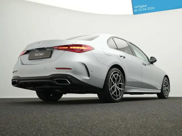 Mercedes-Benz C-Class view 11