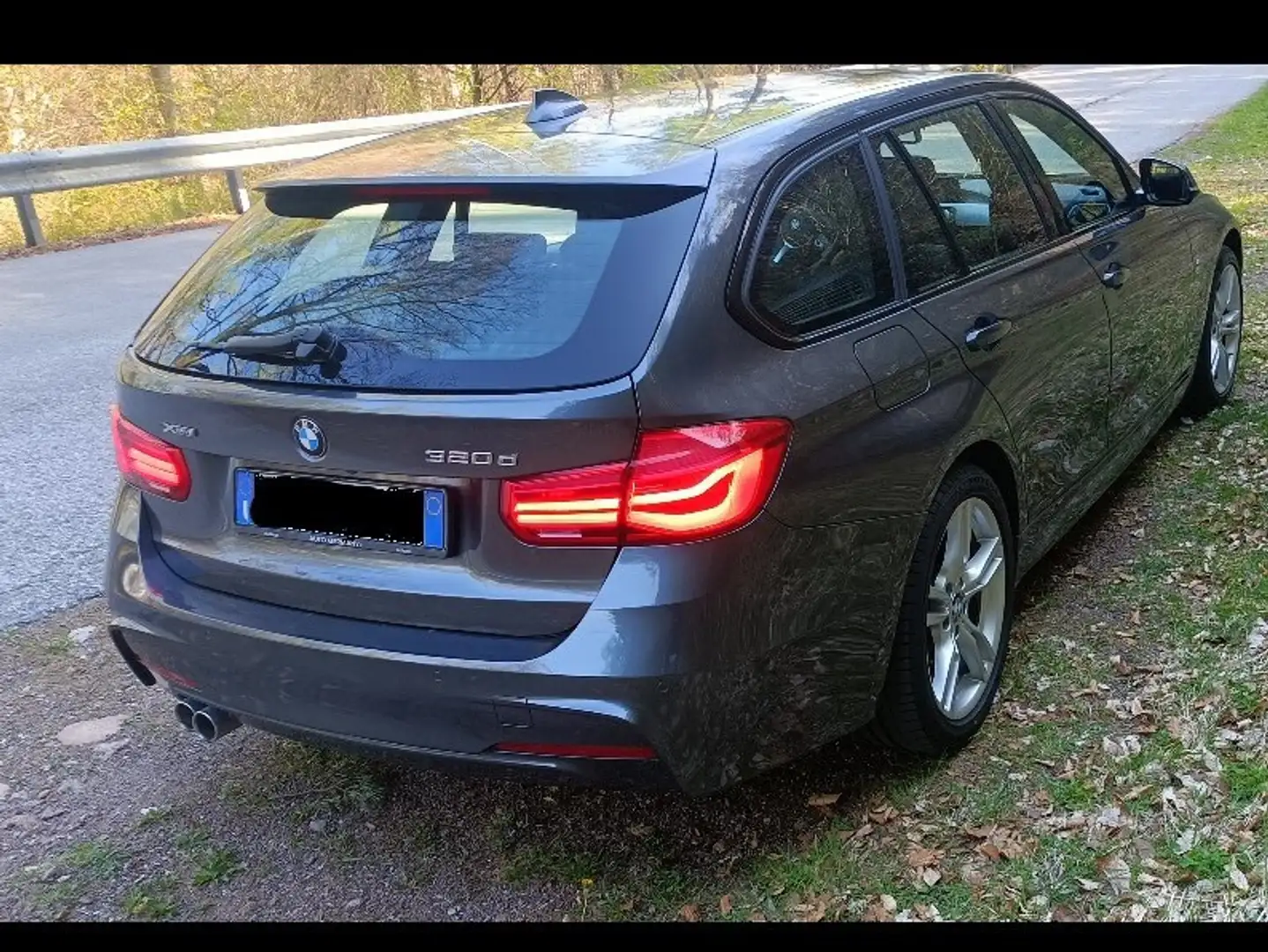 BMW 320 320d Touring xdrive Grigio - 2