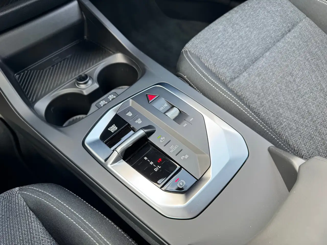 BMW 1 Series Hatch Head-Up DAB LED Komfortzg. Klimaaut., миниатюра 17
