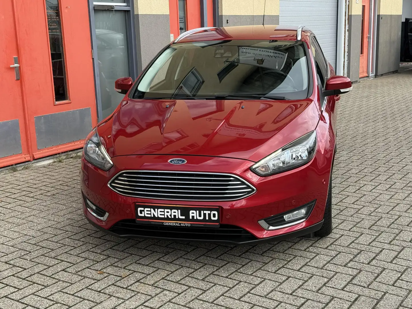 Ford Focus Wagon 1.0 Titanium Edition, AUTOMAAT, Navi... Rosso - 2