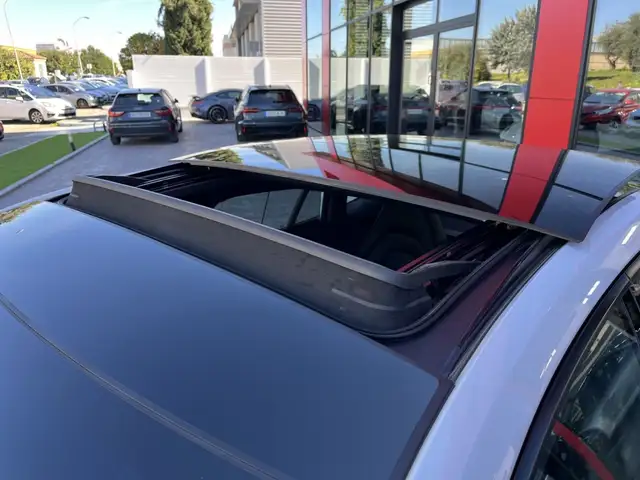 Porsche Panamera view 3
