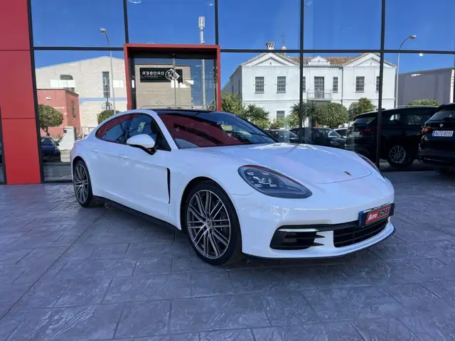 Porsche Panamera view 5