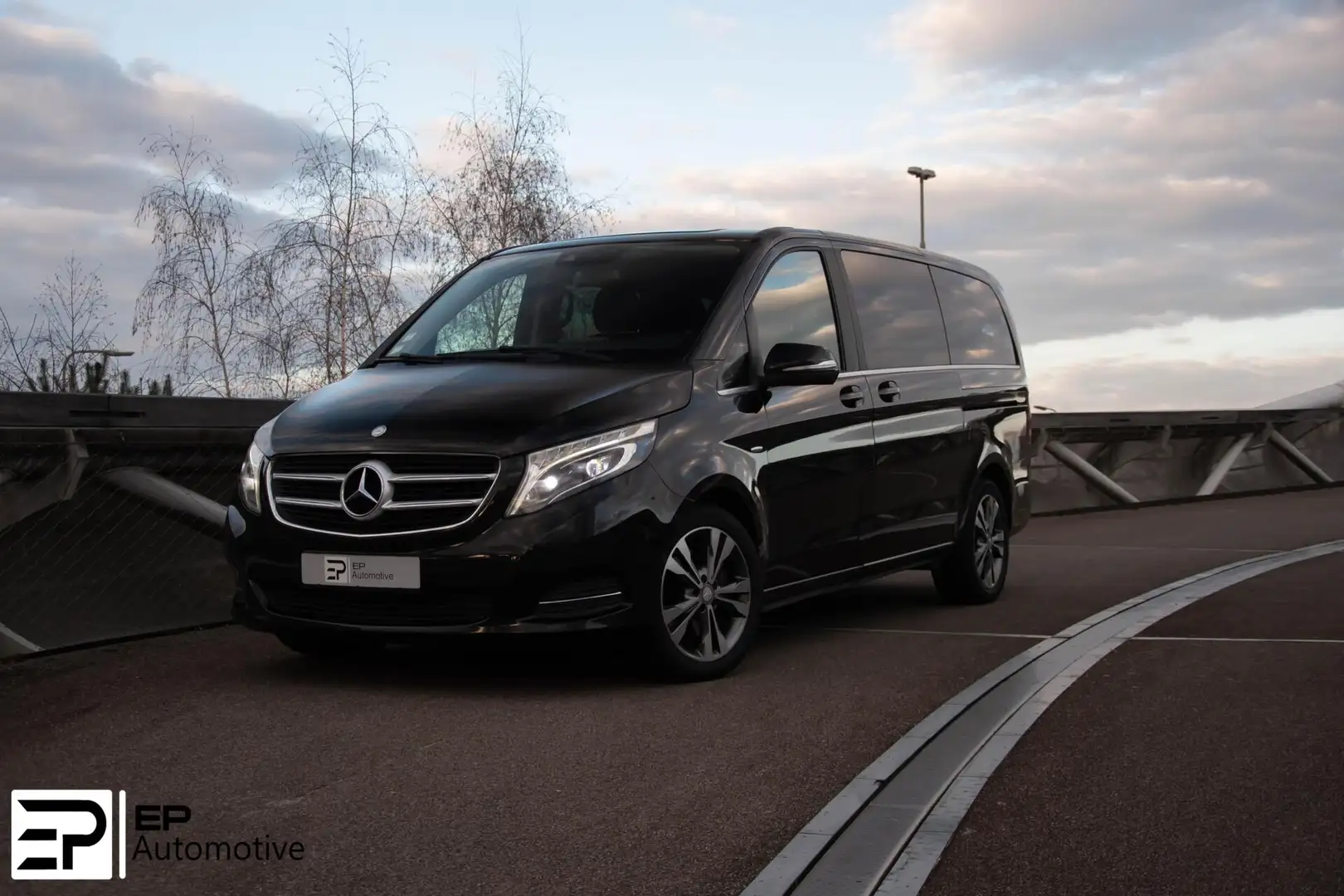 Mercedes-Benz V 250 BlueTEC Lang DC|Leder|AMG|Grote NAVI| Schwarz - 1
