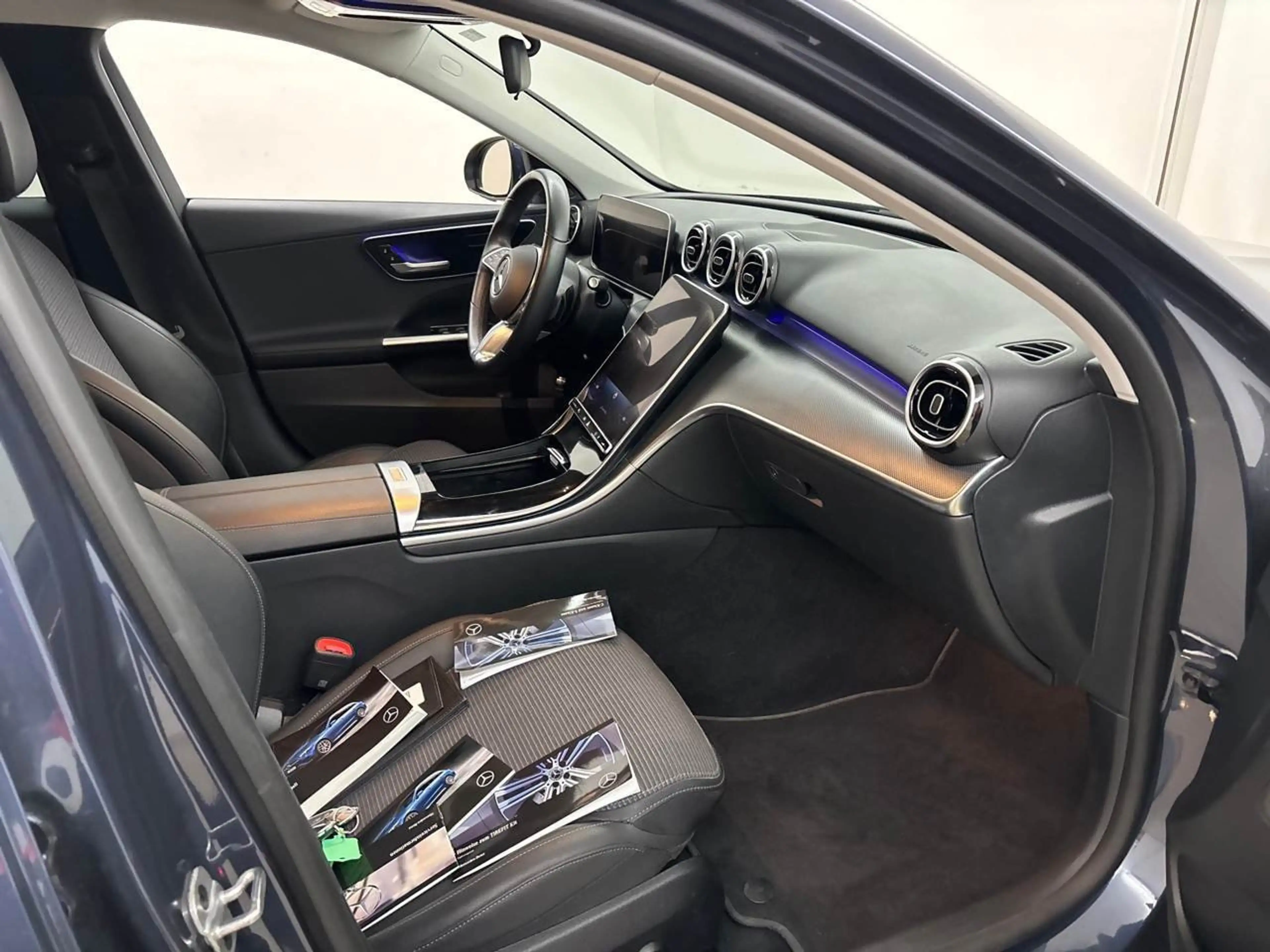 Mercedes-Benz C 220 d T Avantgarde AHK El.Heckkl. Key LED — photo 9