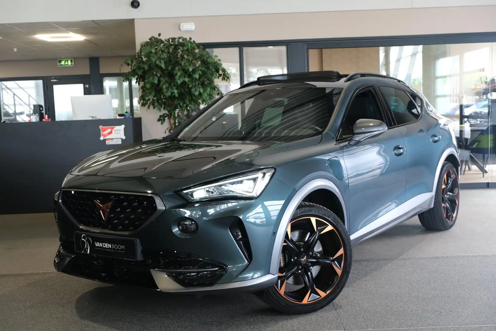 CUPRA Formentor 1.4 e-Hybrid VZ 245PK Copper Pano Trekhaak Cam Groen - 1