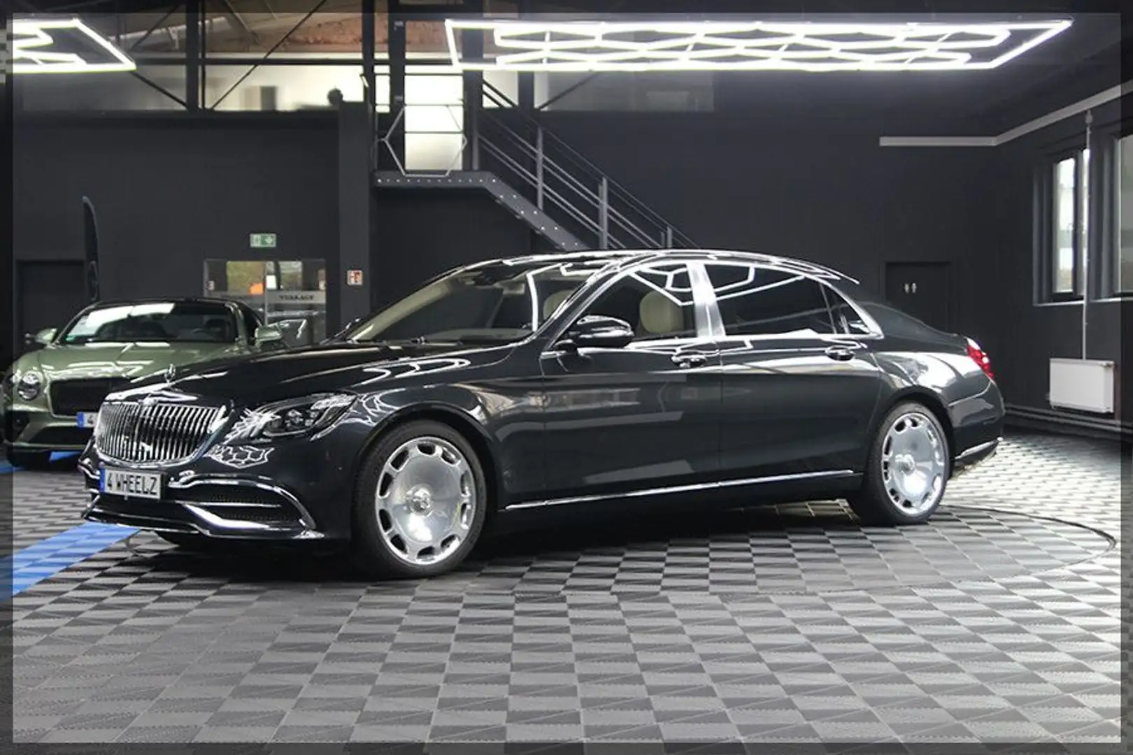 Mercedes-Benz S 650 S Maybach PANO / CAM / NAVI / MwSt Schwarz - 2
