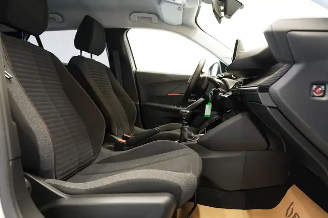 Peugeot 2008 view 18