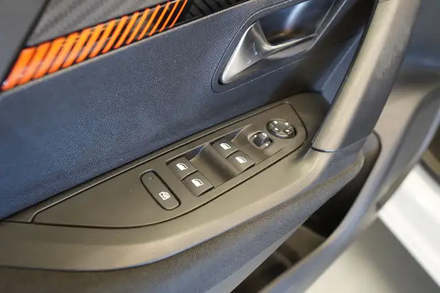 Peugeot 2008 view 15