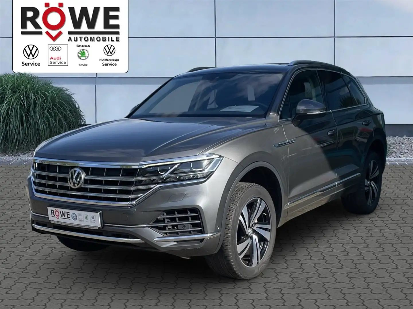 Volkswagen Touareg V6 TDI AHK Panodach Luftfederung Klima Navi Leder Grau - 1