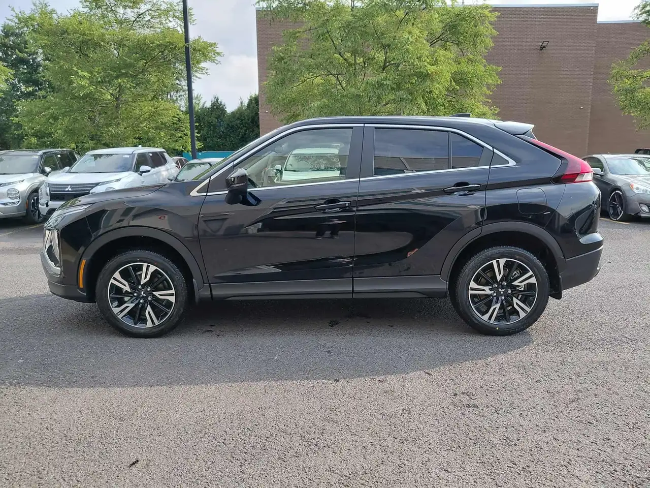Mitsubishi Eclipse Cross снимка Mitsubishi Eclipse Cross