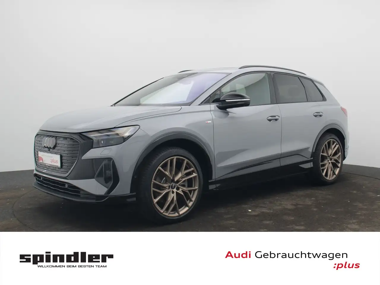 Audi Q4 e-tron S-Line edition 55 quattro / Pano, AHK