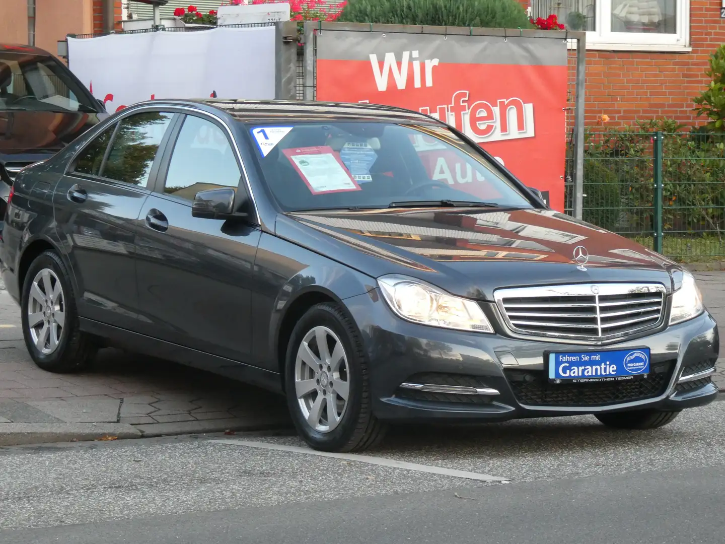 Mercedes-Benz C 180 BlueEFFICIENCY ELEGANCE 1.Hand Schwarz - 1