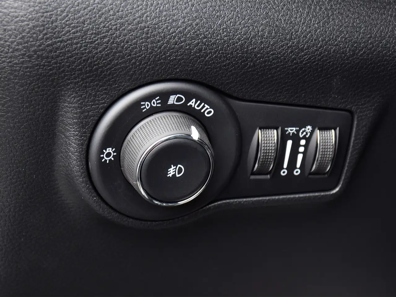 Jeep Compass photo Jeep Compass