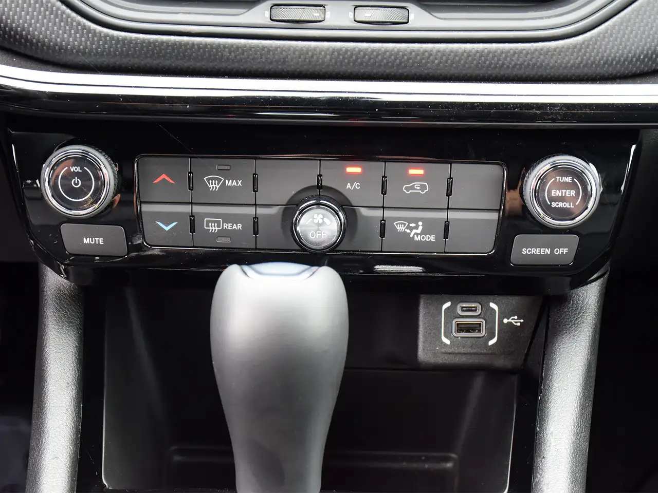 Jeep Compass photo Jeep Compass