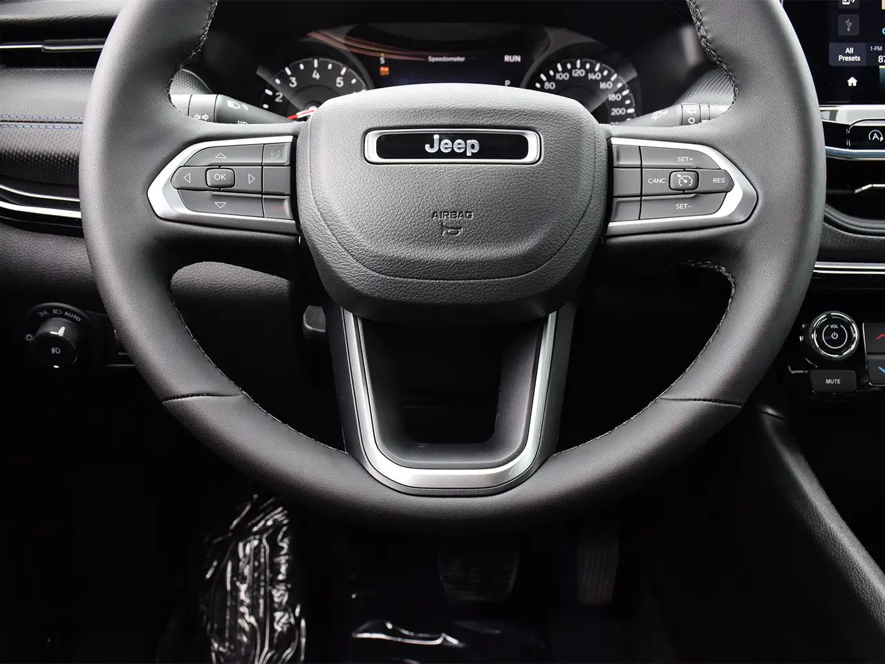 Jeep Compass photo Jeep Compass