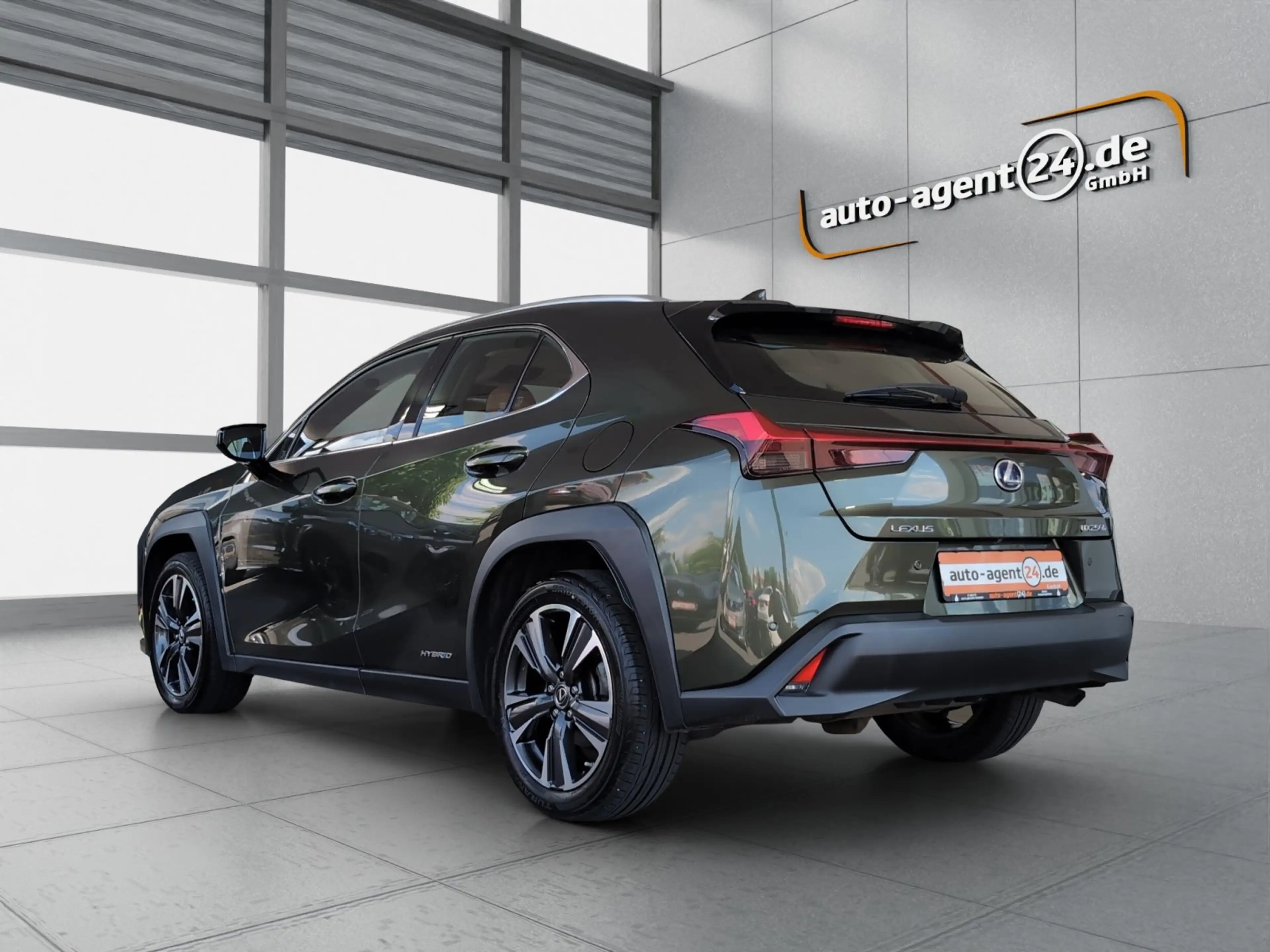 Lexus UX 250h 4WD Luxury/Mark Levinson/AHK/Matrix/ACC/HUD — photo 3