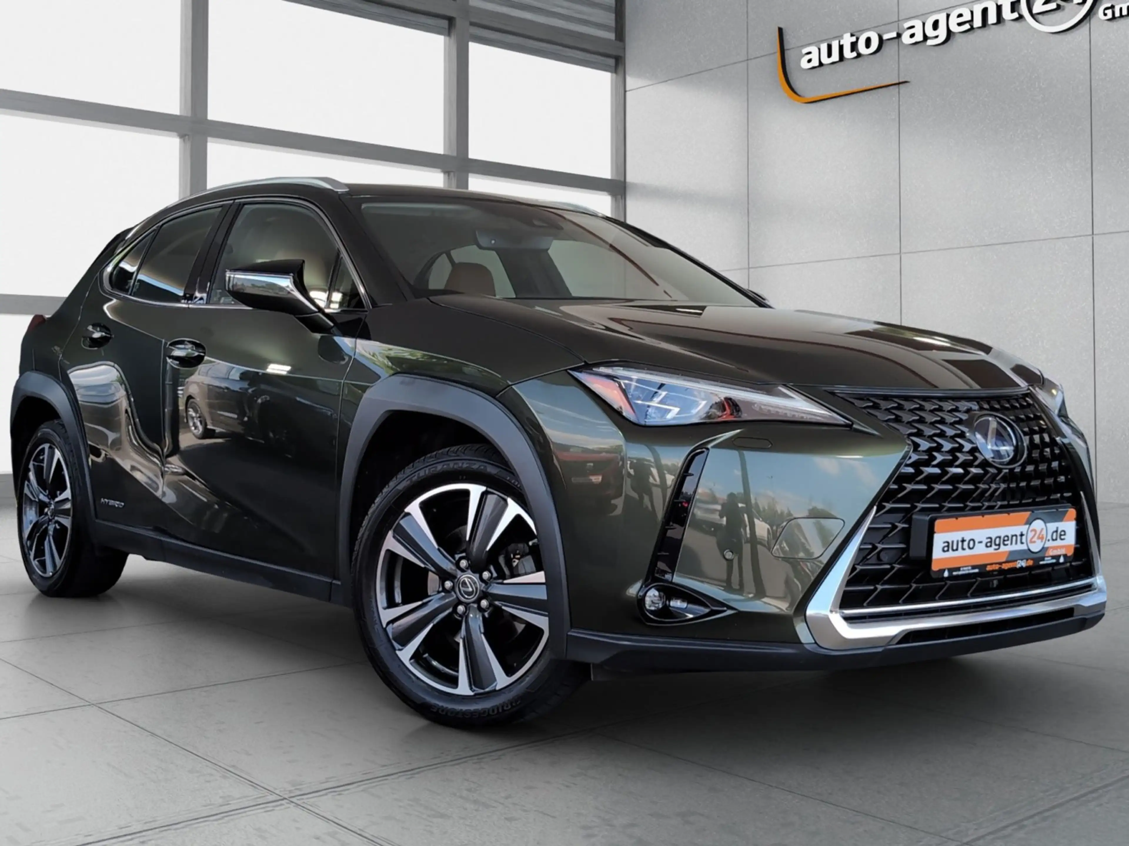 Lexus UX 250h 4WD Luxury/Mark Levinson/AHK/Matrix/ACC/HUD