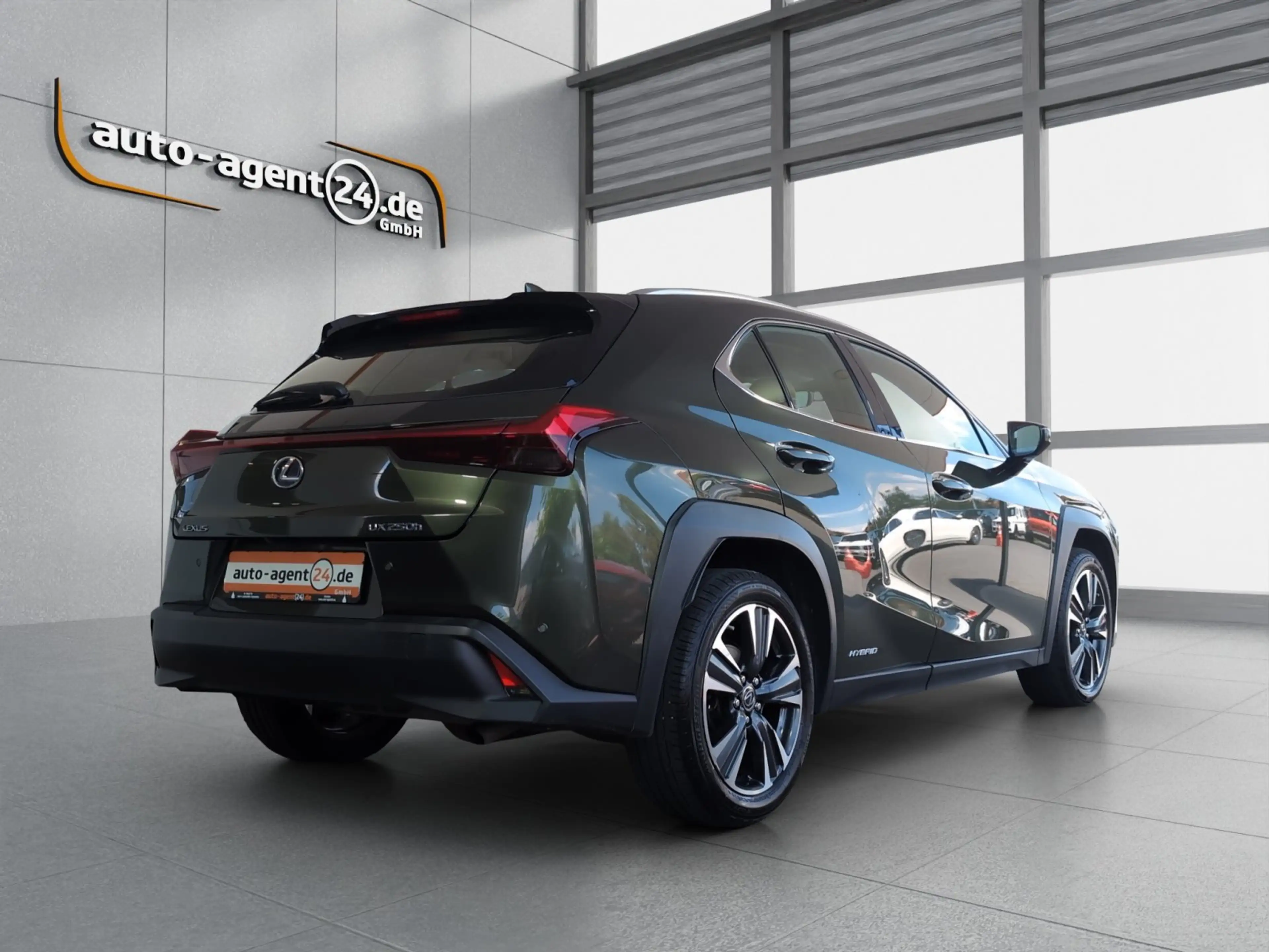 Lexus UX 250h 4WD Luxury/Mark Levinson/AHK/Matrix/ACC/HUD — photo 4