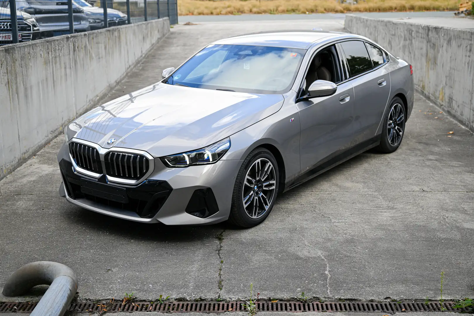 BMW 520 520 dA Mild-Hybrid /M SPORT Gris - 2