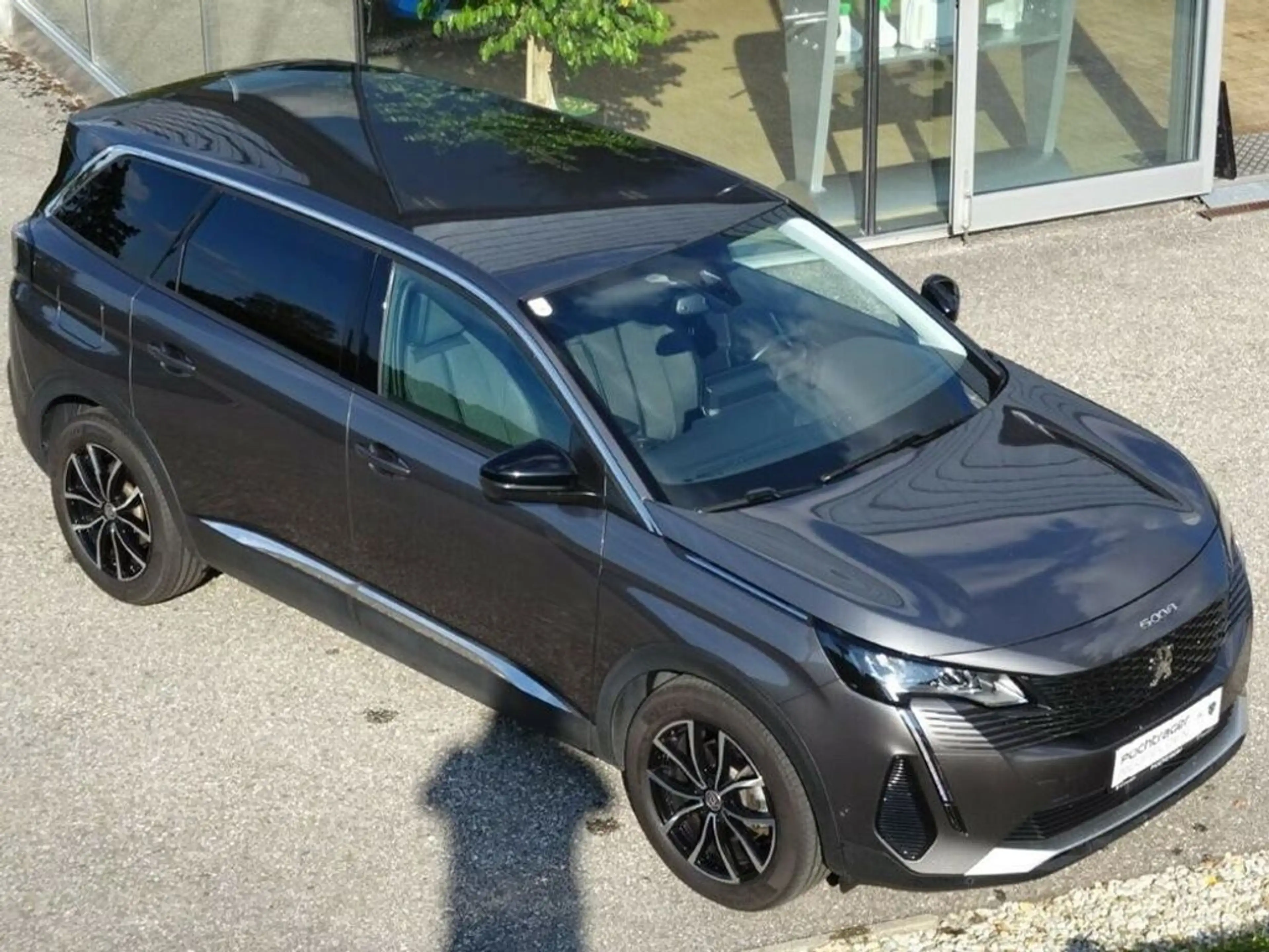 Peugeot 5008 Allure 1,5 BHDi EAT8 — photo 4