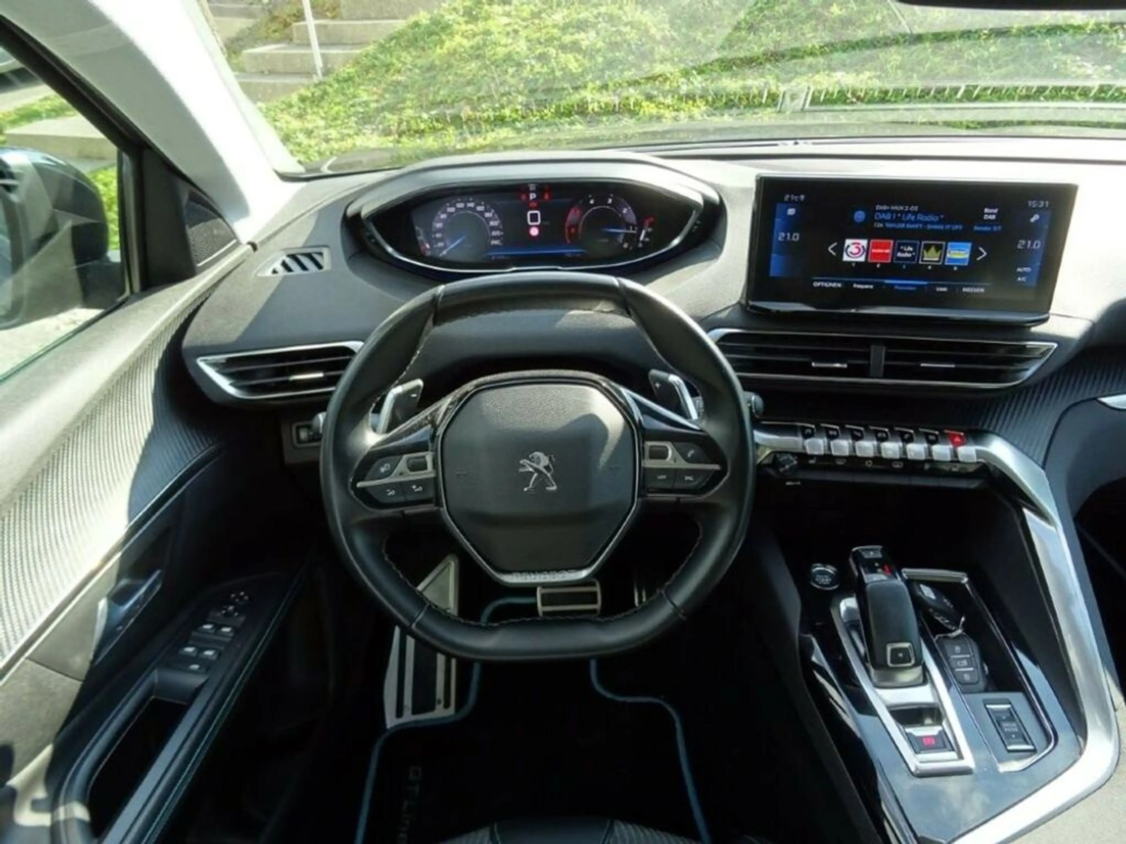Peugeot 5008 Allure 1,5 BHDi EAT8 — photo 12