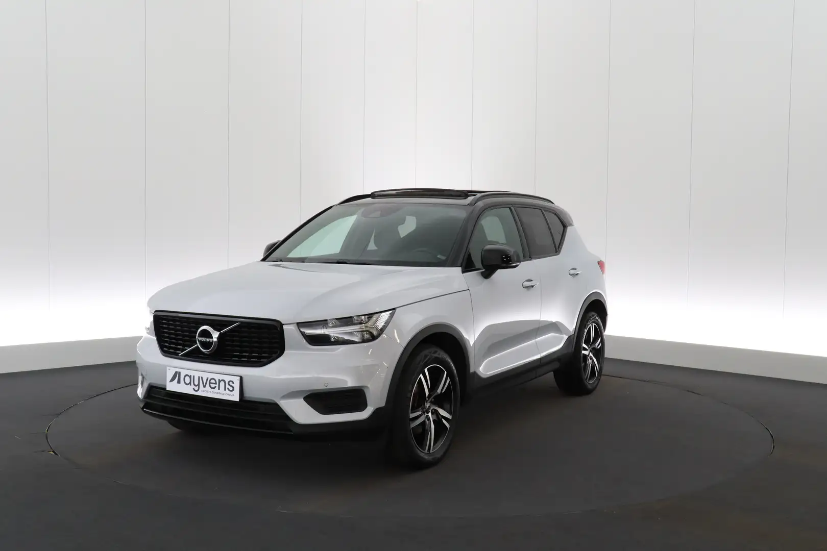 Volvo XC40 2.0 D3 R-Design LEDER/ALCANTARA LED GPS PDC CAM Pa Blanc - 1