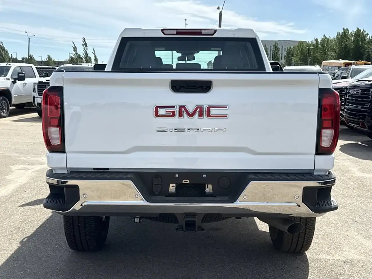 GMC Sierra 2500HD photo GMC Sierra 2500HD