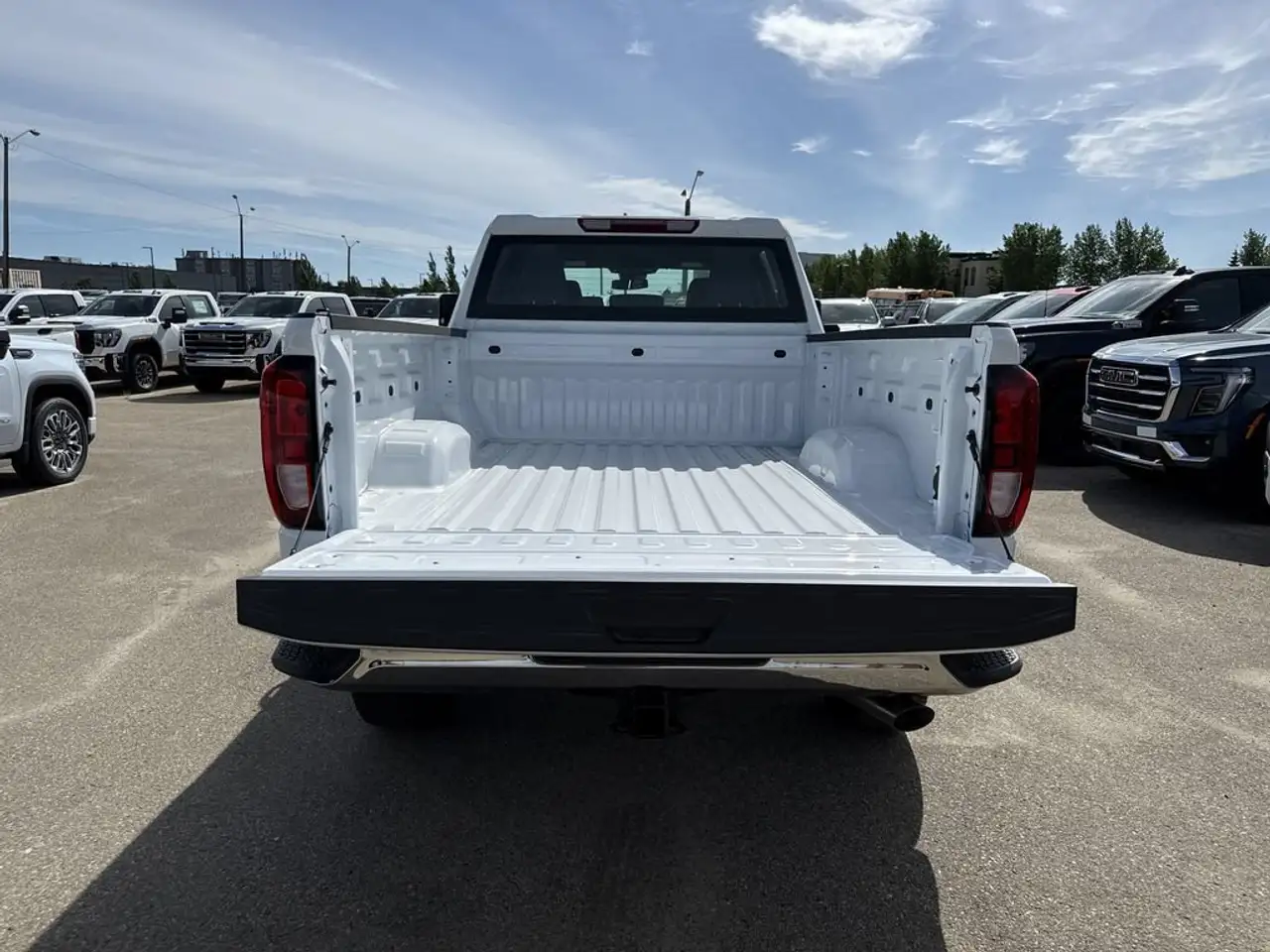 GMC Sierra 2500HD photo GMC Sierra 2500HD