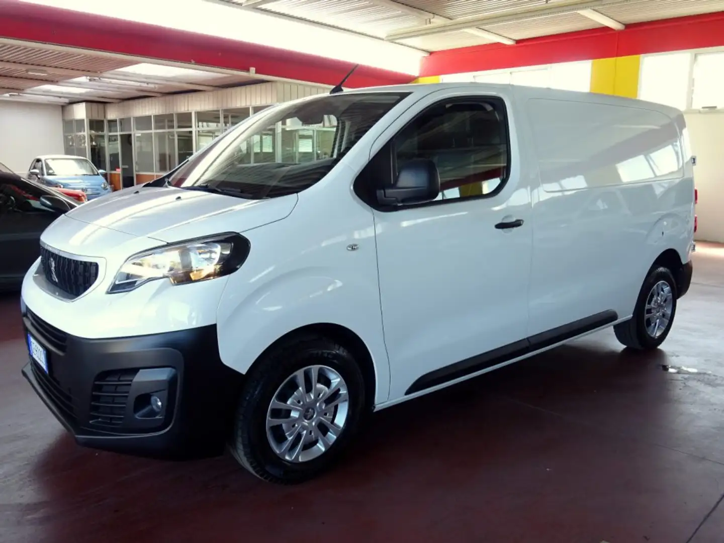 Peugeot Expert 2.0 BlueHDi 120 S&S PL-TN Furgone Premium Standard Blanco - 1