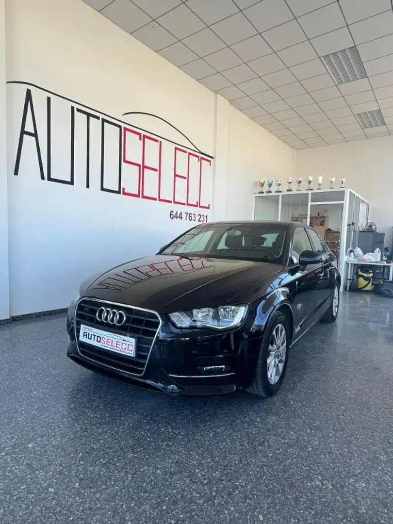 Audi A3 Sportback 1.4 TFSI Ambiente 122 Schwarz - 1