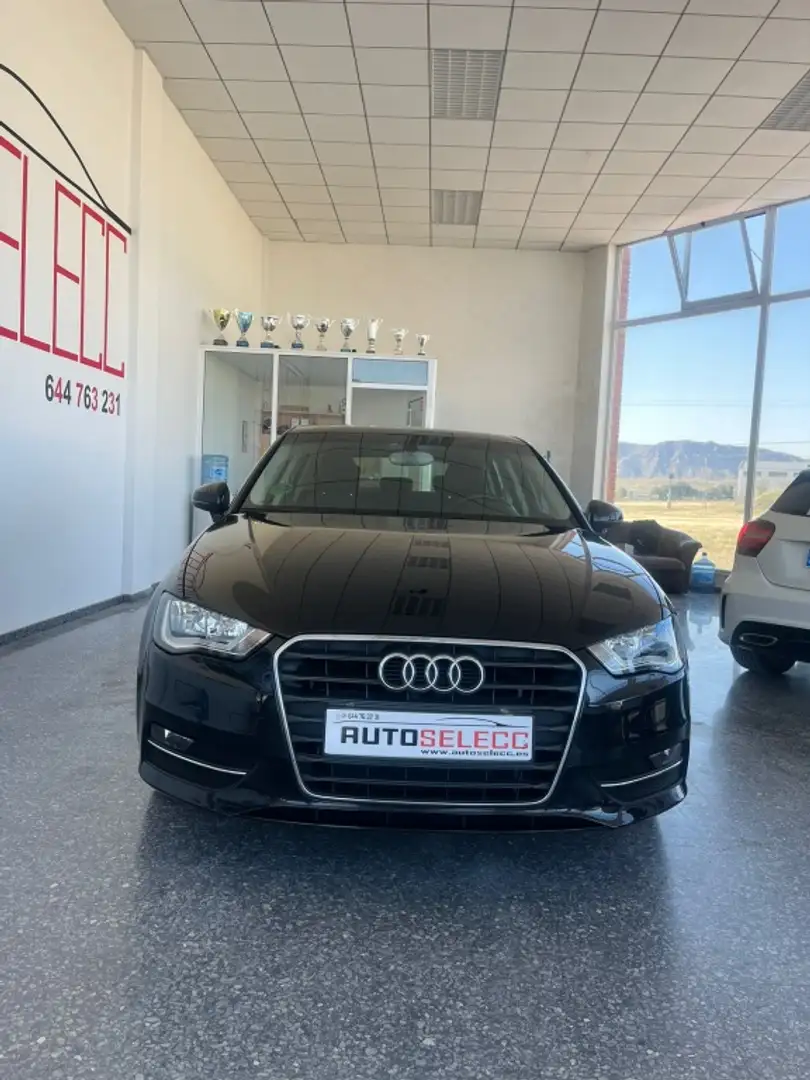 Audi A3 Sportback 1.4 TFSI Ambiente 122 Schwarz - 2
