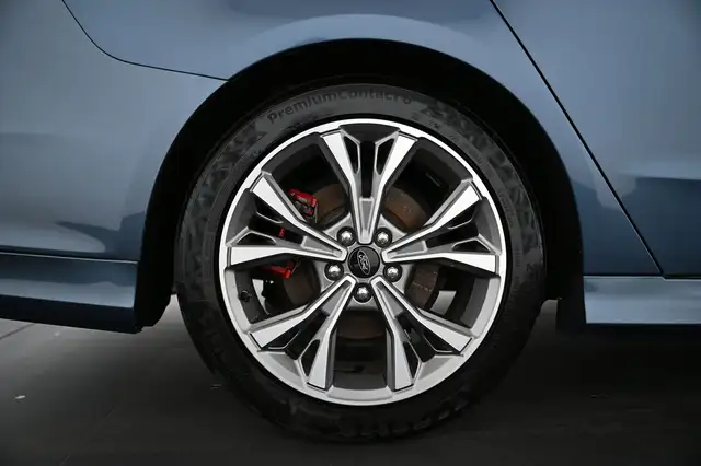 Ford Mondeo view 15