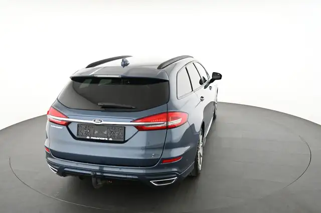 Ford Mondeo view 12
