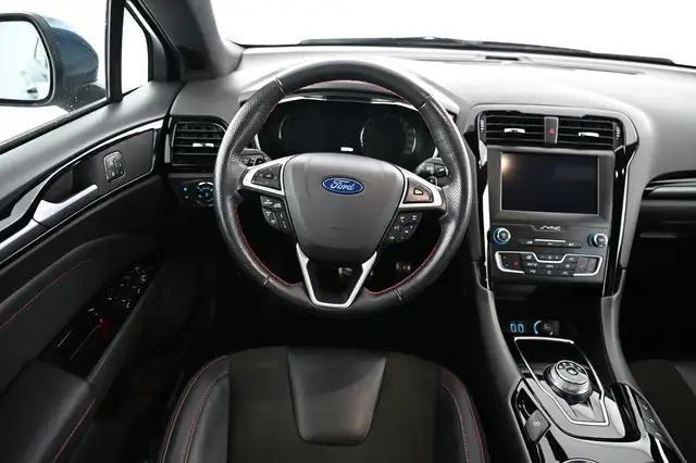 Ford Mondeo view 20