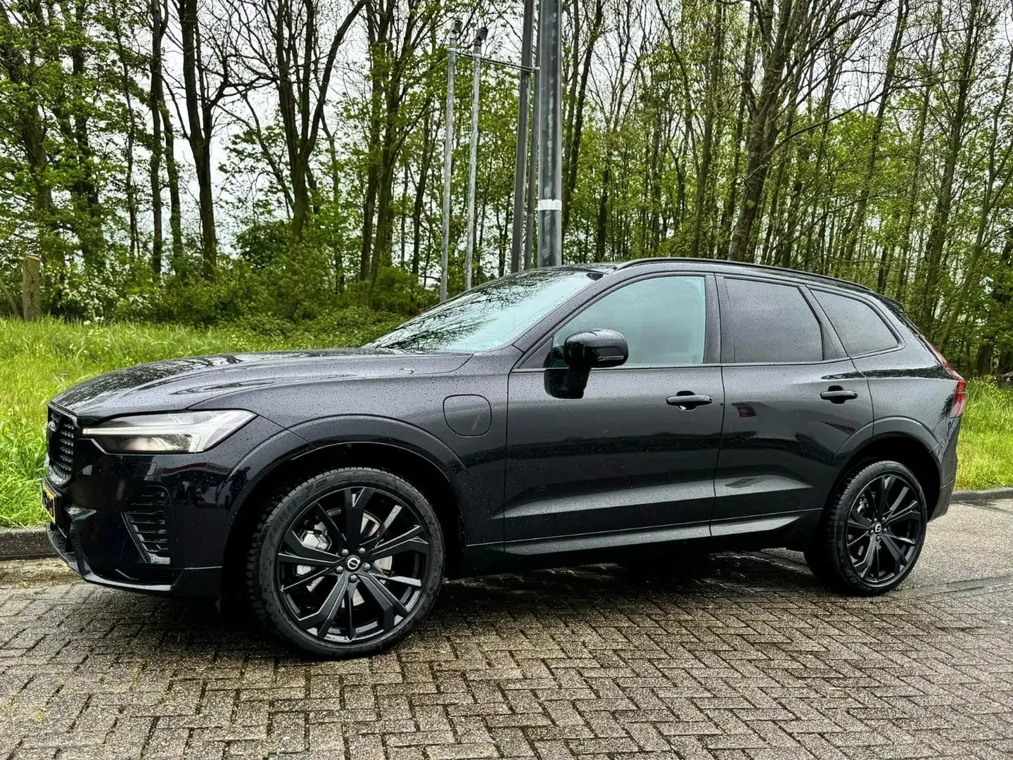 Volvo XC60 T6 AWD Plug-in Hybrid Ultra Black Edition - 1