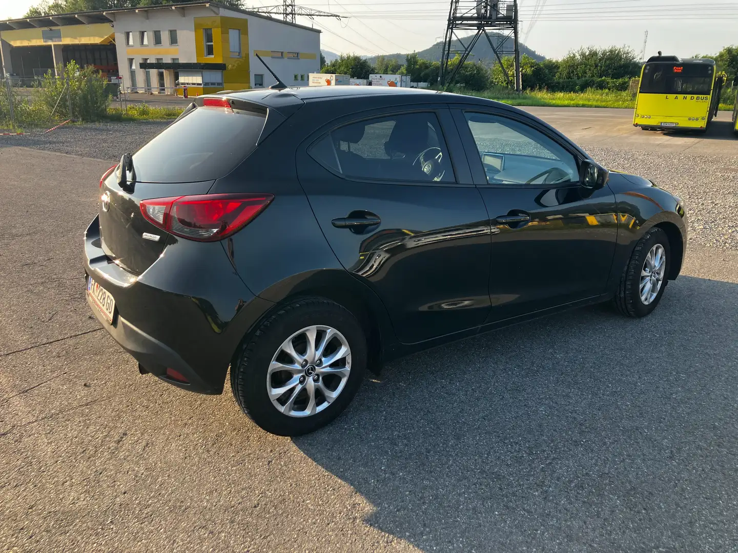 Mazda 2 Mazda 2 G75 Schwarz - 2