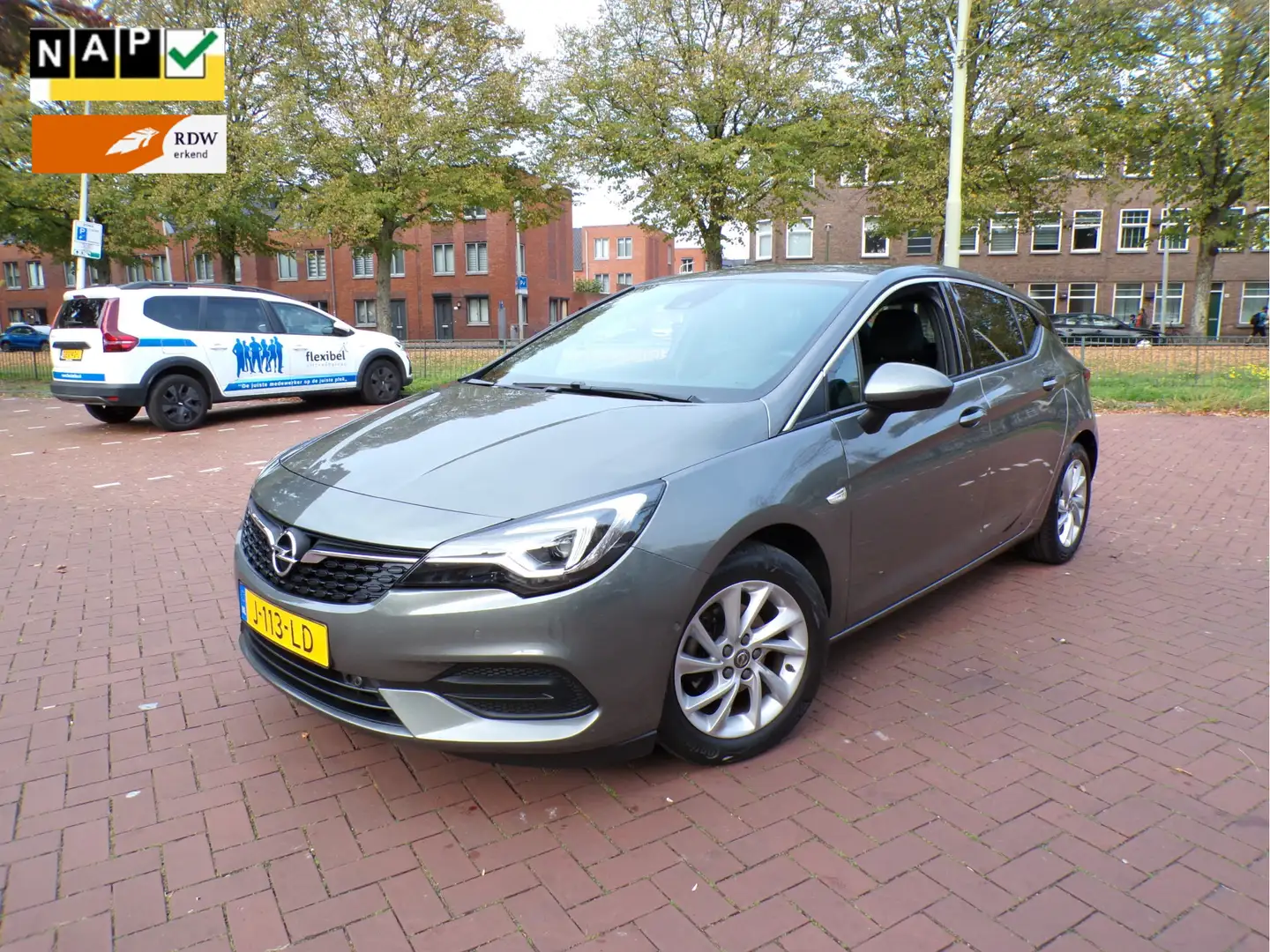 Opel Astra 1.2 Elegance van 1e eigenaar stoel+stuurverwarming Gris - 1