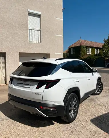 Hyundai Tucson view 3