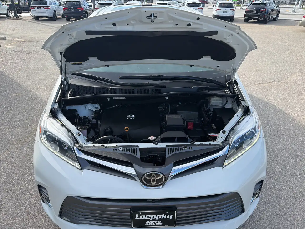 Toyota Sienna снимка Toyota Sienna