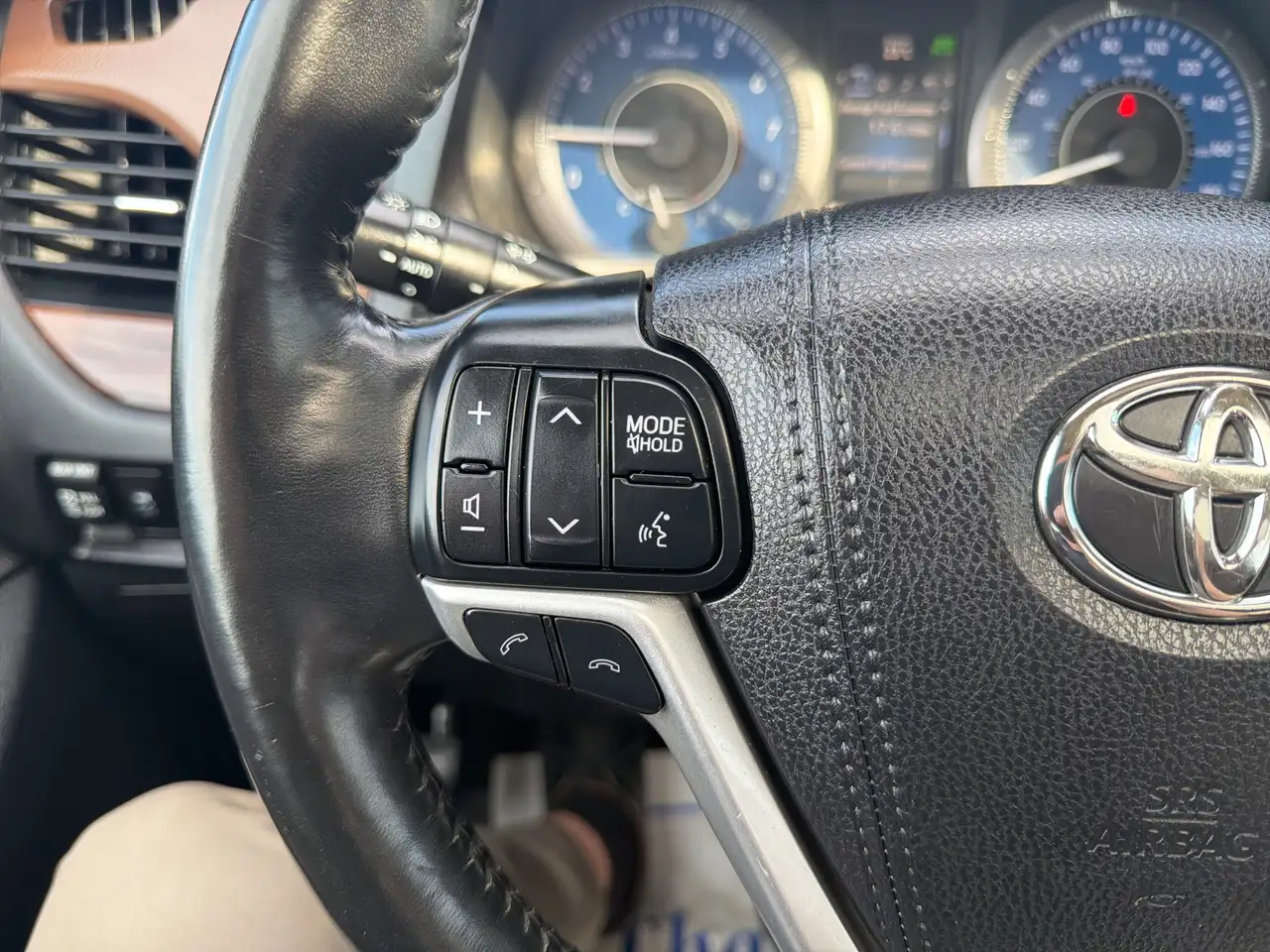 Toyota Sienna снимка Toyota Sienna