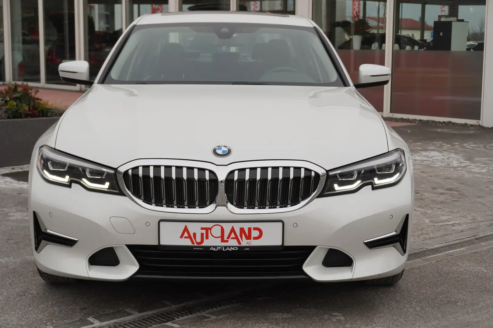 BMW 320 320i Luxury Line Leder Kamera AHK Blanc - 2