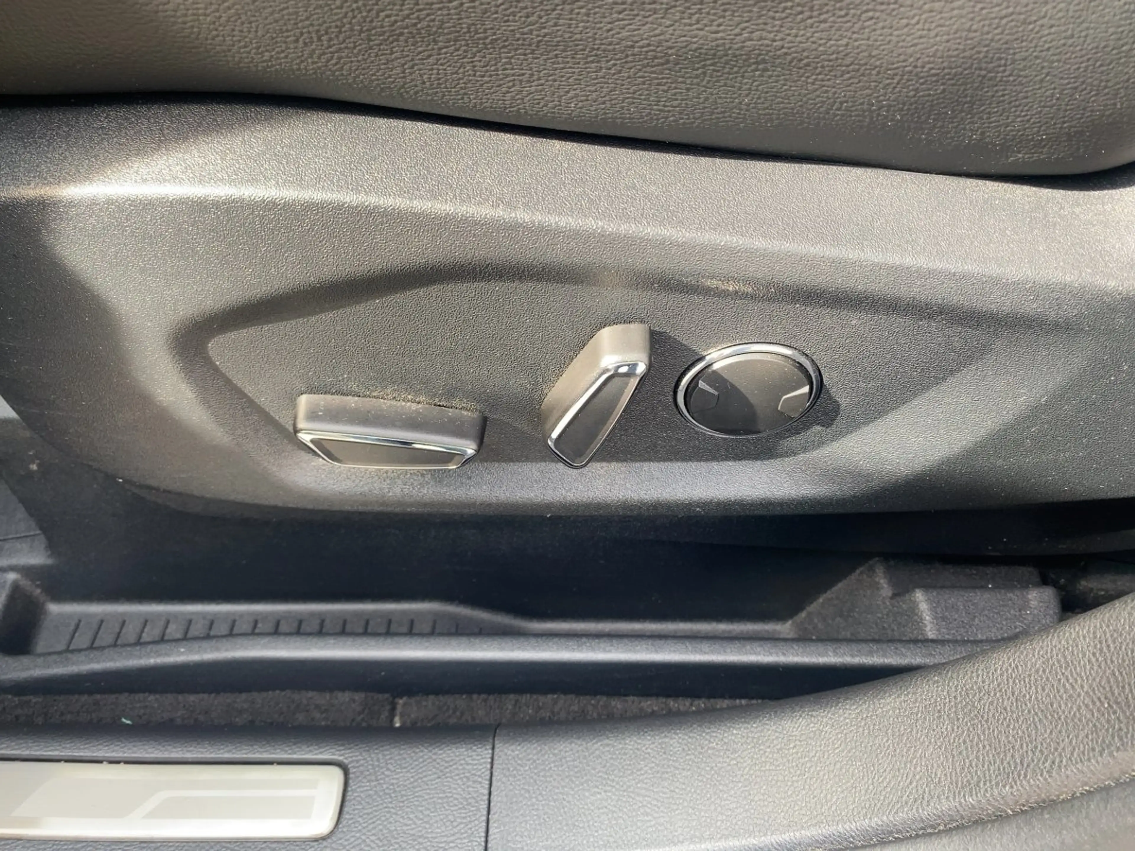 Ford S-Max ST-Line Navi*LED*Kamera*Apple*Winterp.*Mem. — photo 7