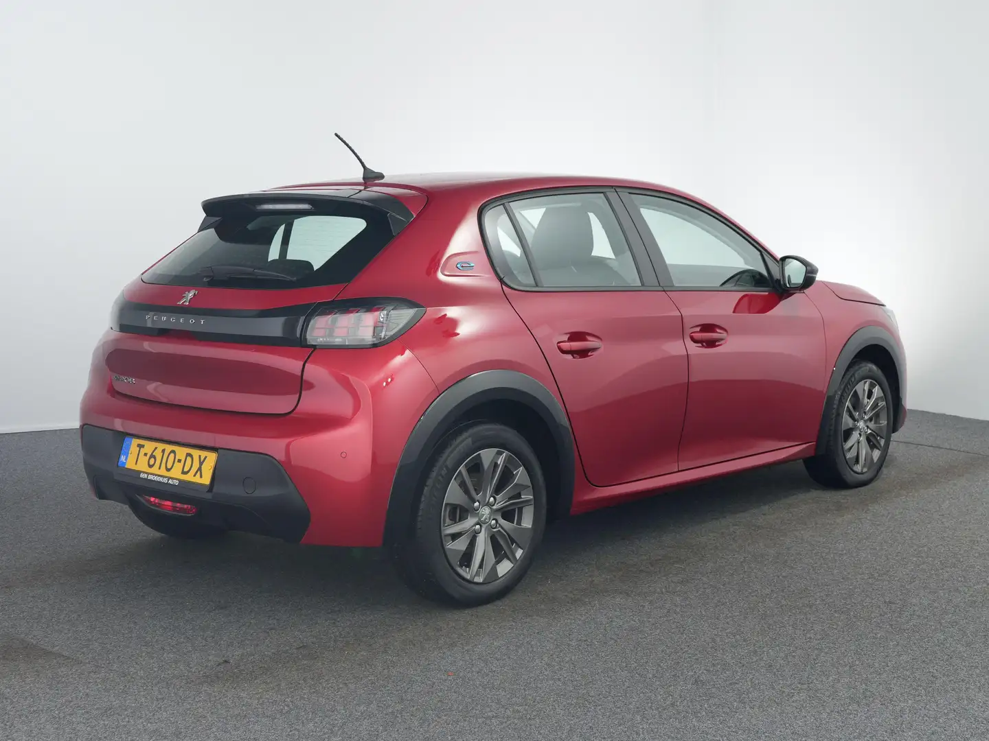 Peugeot e-208 EV Active Pack 50 kWh | Airco (automatisch) | Appl Rood - 2