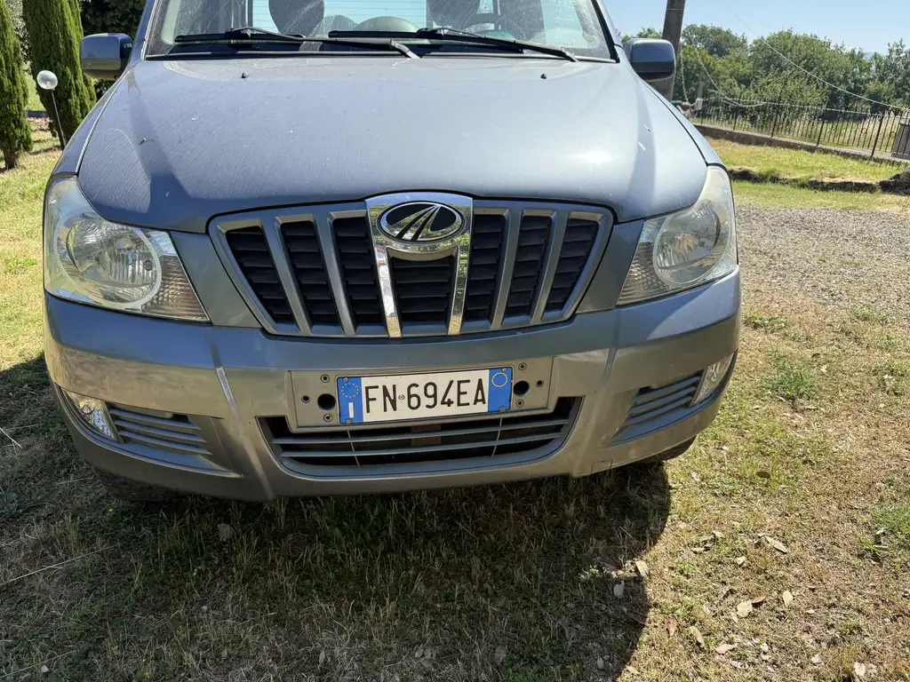 Mahindra Genio