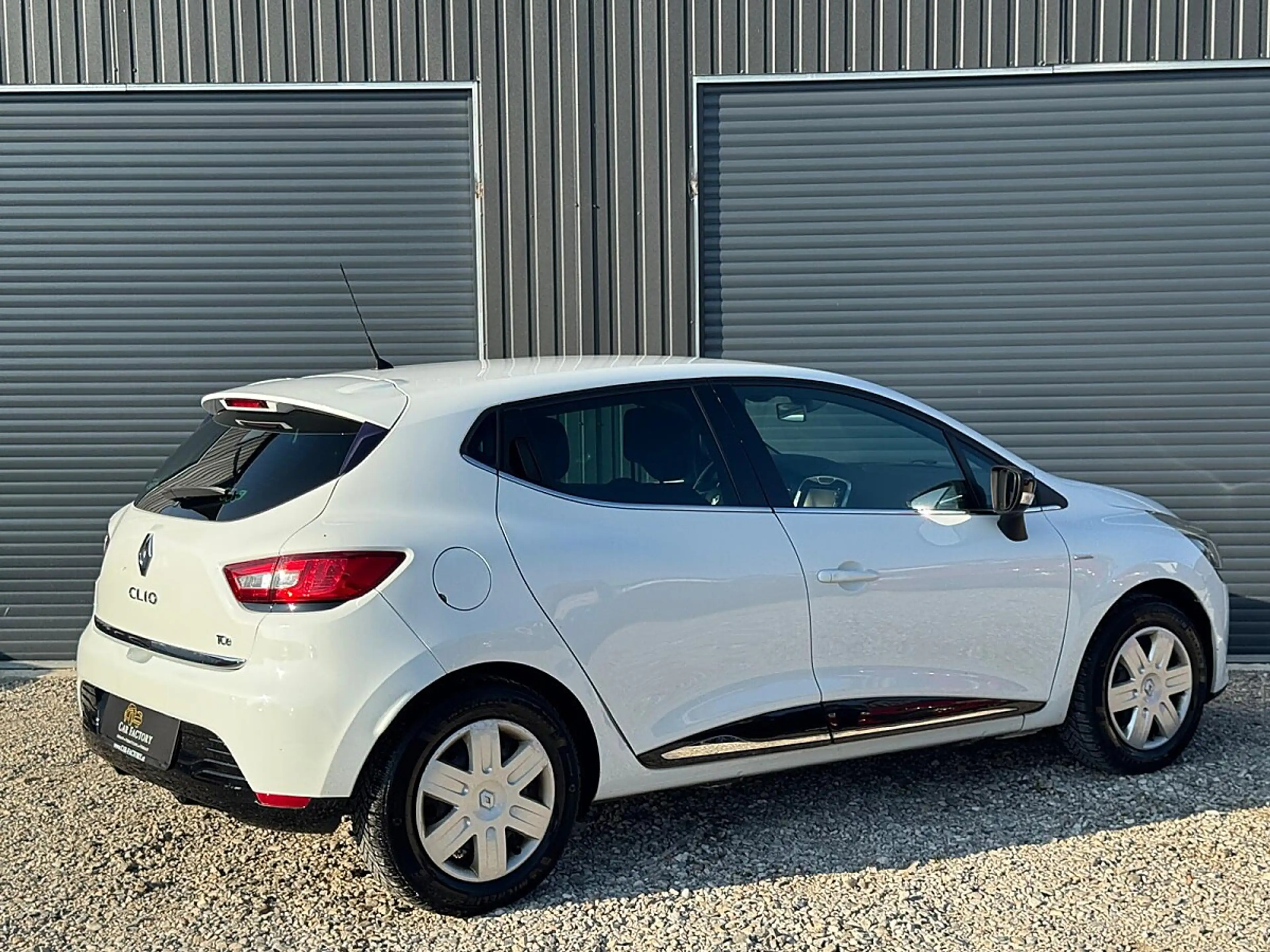 Renault Clio IV 0.9 TCe 90 eco² Limited ENERGY — photo 6