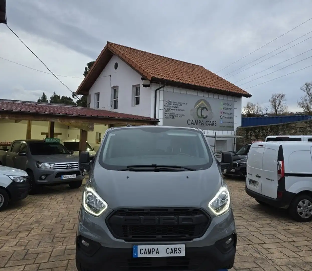 Ford Tourneo Custom 2.0 EcoBlue Trend 105 Gris - 1